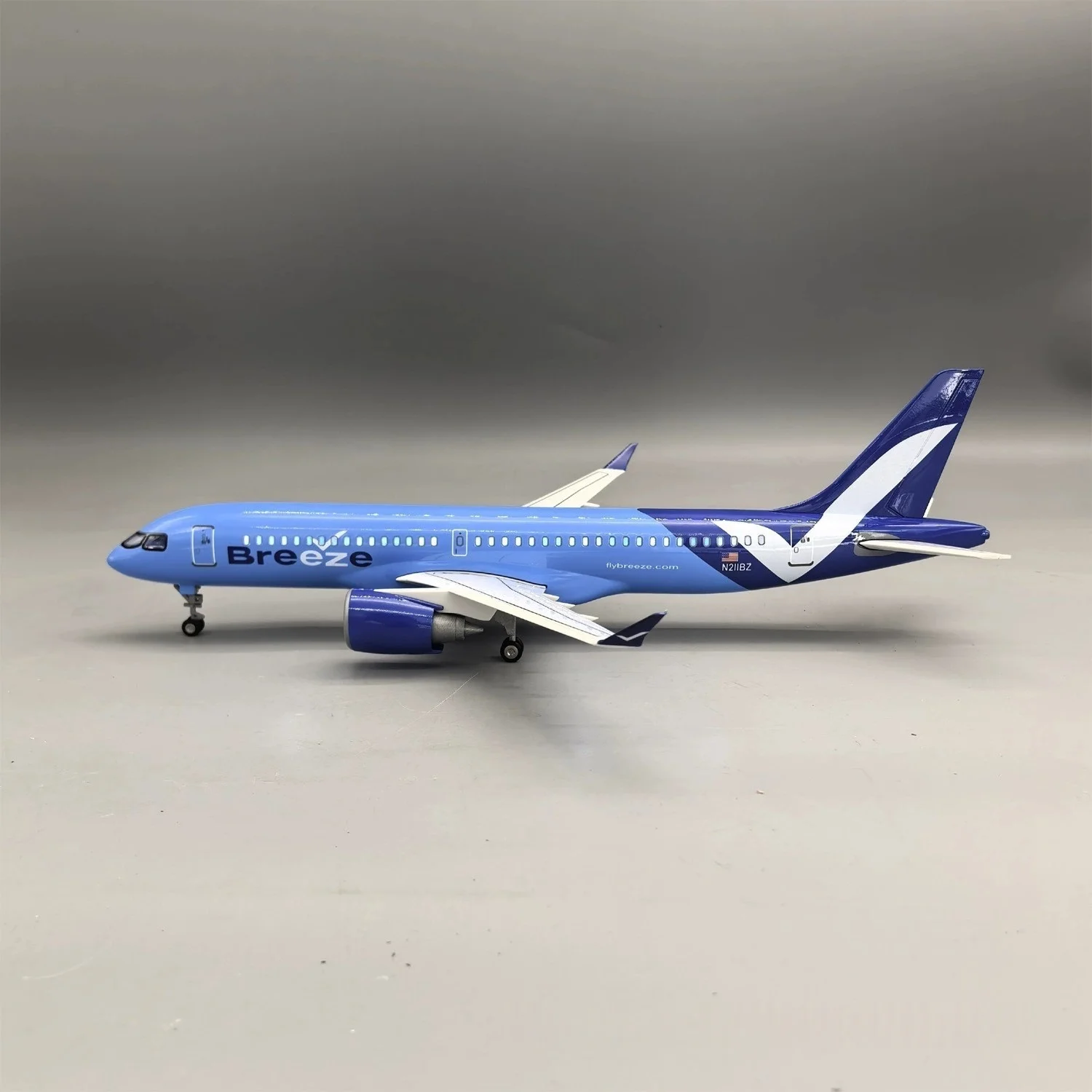 Air-bus A220-300 US Aviation Collectible Miniatures Airplane Diecast Model 38cm Scale Aircraft Plastic Model Flight Machine Mode