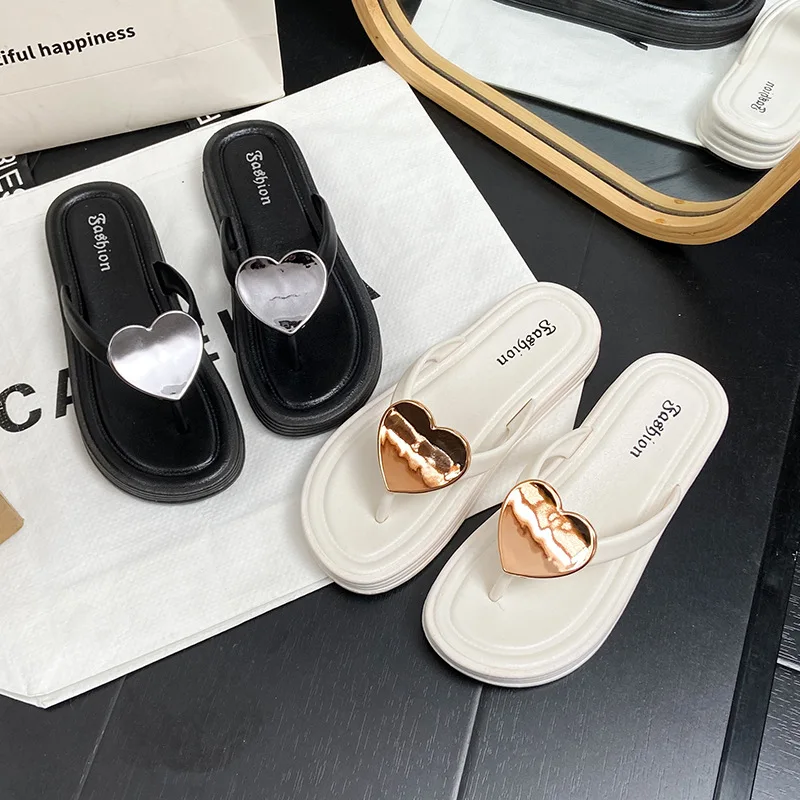 Modische offene Metallherz-Slipper, rutschfeste PVC-Slipper für Damen, weiche Sohle, Strandschuhe, Badesandalen, Outdoor
