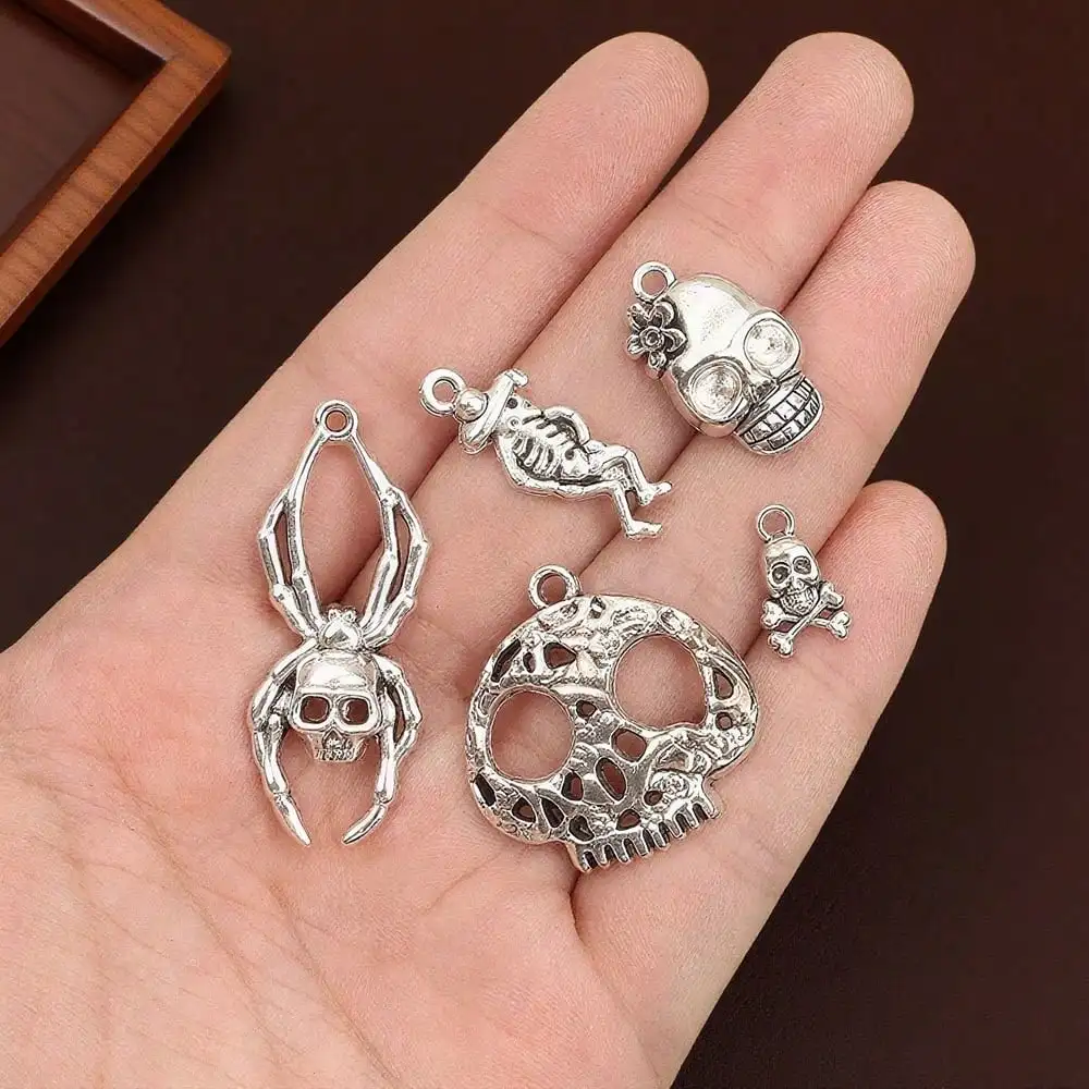 4/13/26pcs Halloween-themed Fun Skull Bat-shaped Pendant, Diy Earrings, Key Chains, and Halloween Gift Decoration Accessories