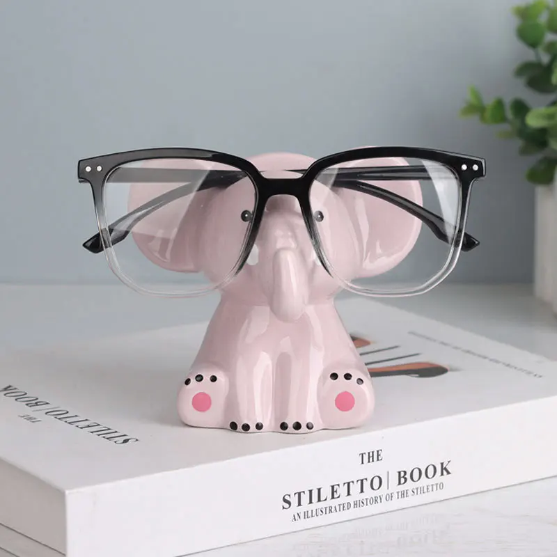 Cute Lucky Little Elephant Eyeglass Holder Decorative Item For Eyewear Store Display Stand For Eyewear Shelf Decorative Piece