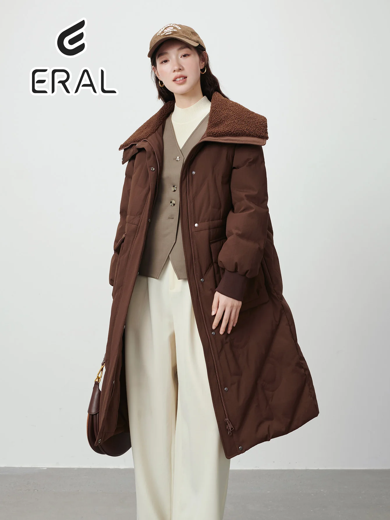 ERAL Winter New Puffer Coats Jackets for Women Furry Collar High-end Down Jackets Thick Hooded Warm Windproof Women's Parka