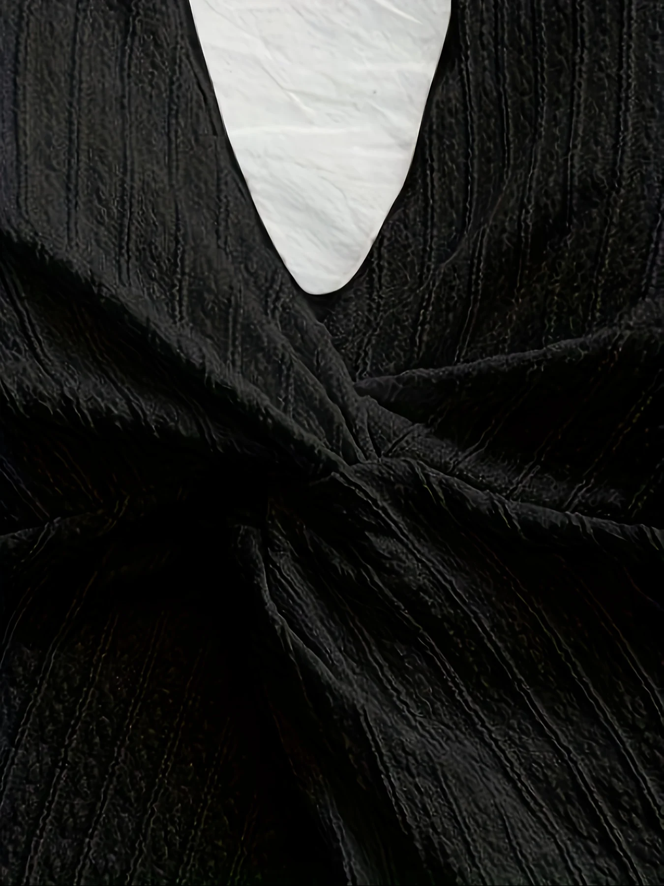 Frühlings- und Sommermode: Neue elegante, einfarbige, vielseitige Neckholder-Weste als Einzelstück – Detail 8
