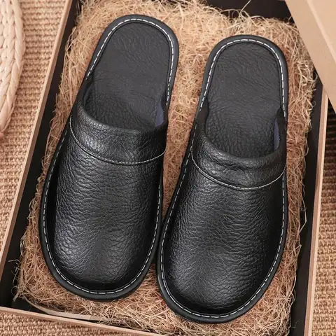Chaussons d'intérieur en cuir PU pour hommes et femmes, nouvelle collection printemps 2026, antidérapants, imperméables, anti-odeur, semelle souple, claquettes d'intérieur pour hommes