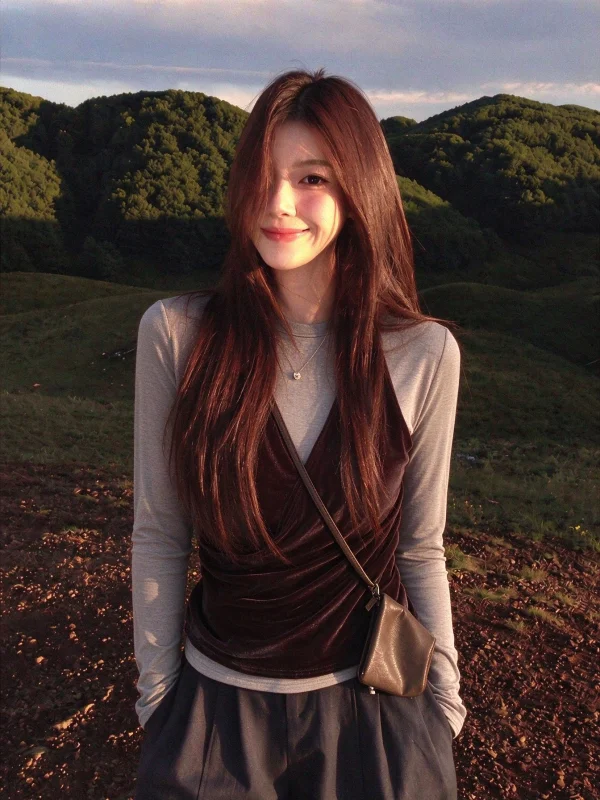 Korean Style Color Block Velvet Long Sleeve T-Shirt Women's Slim Fit Base Shirt Light Maturity Unique Top Casual Fashion