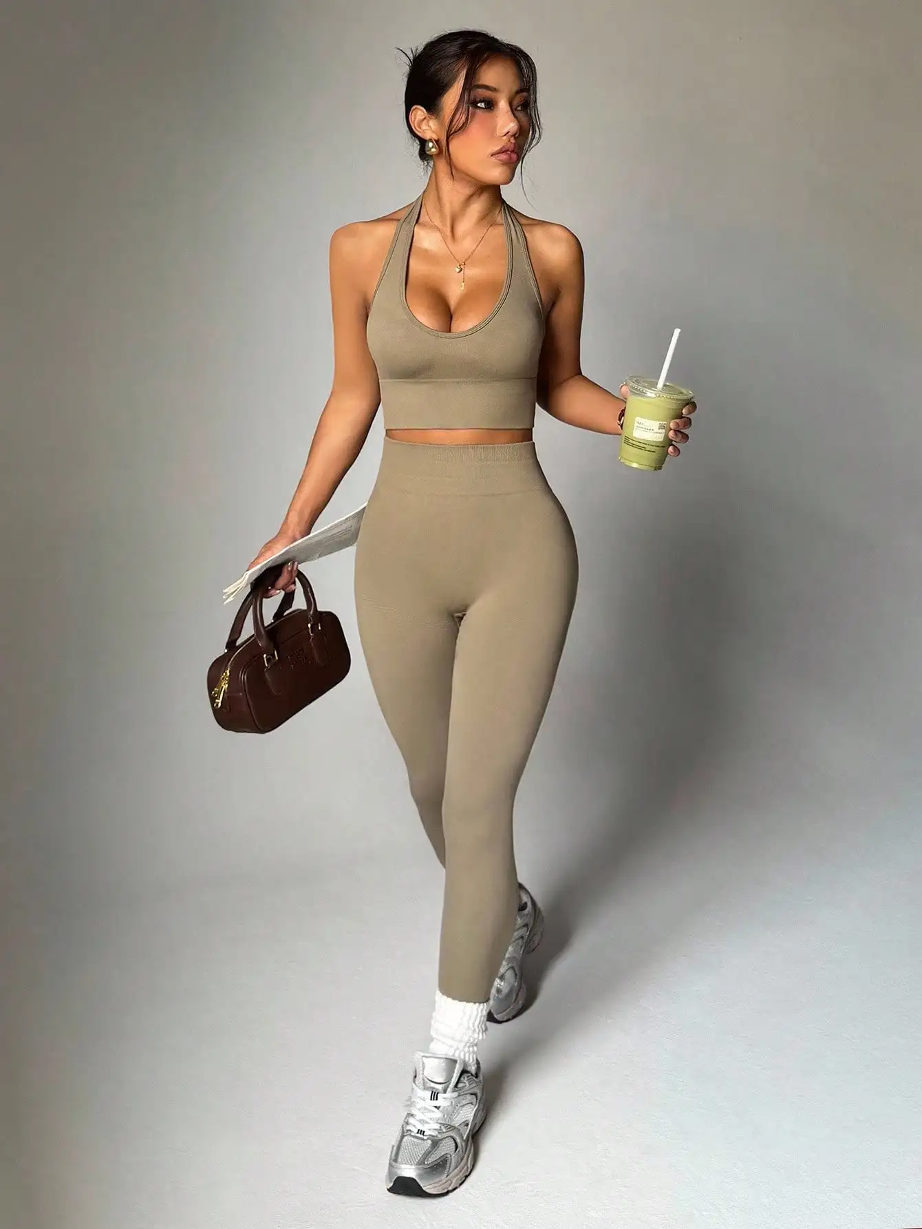 

Women's Solid Color Halter Backless Fitted Short Sports Set Workout Set