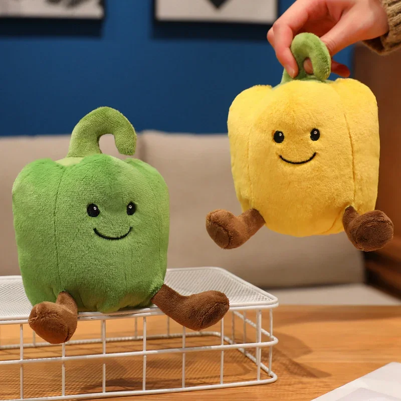 Juguete de peluche de pimiento de colores de dibujos animados creativos, muñeco de verduras con sonrisa acogedora, bonito compañero de escritorio, regalo de oficina