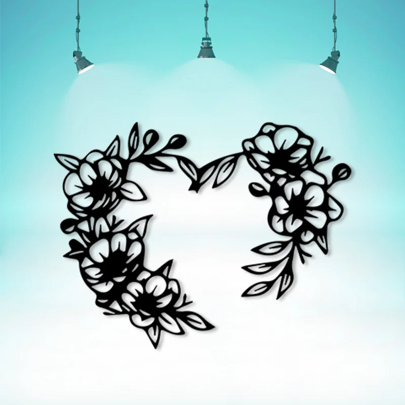 Vintage Floral Heart Metal Wall Art, Rustic Iron Decoration Black White Design, Corrosion-Resistant for Restaurant Valentine Gif