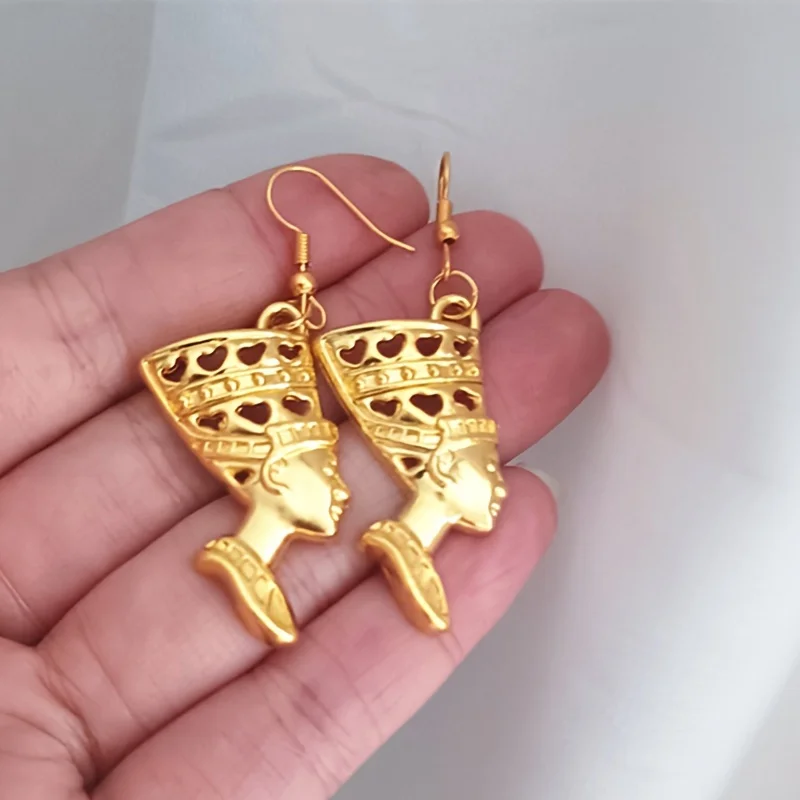 Golden Egyptian Queen Nefertiti Portrait Earrings Jewelry Egyptian retro Aesthetic drop earrings