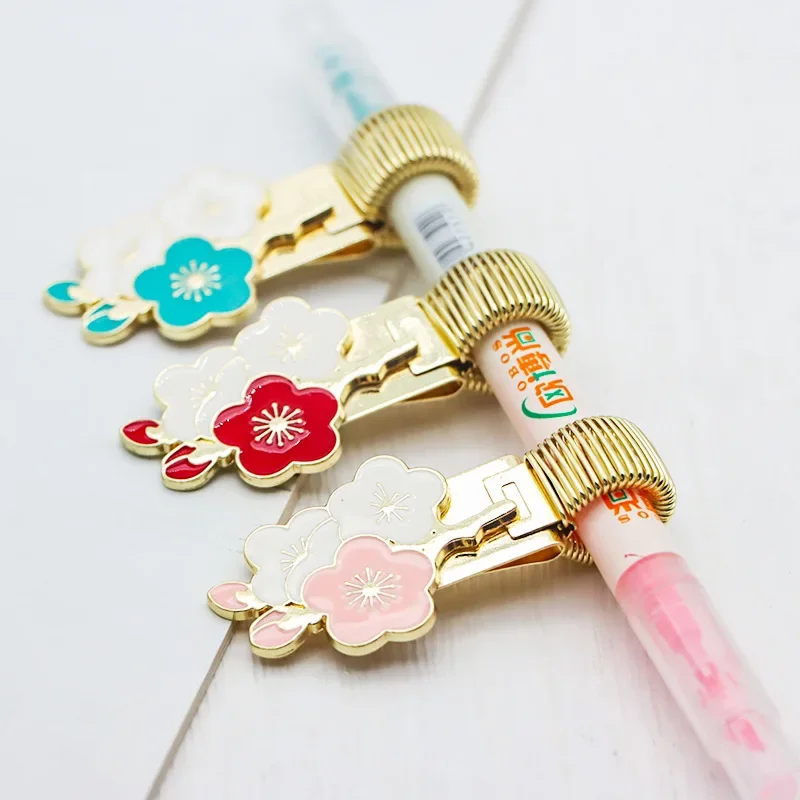 Metal Spring Pen Clips Kawaii Flowers Notebook Pen Holder with Pocket Clip Bookmarks Cute Doctors Nurse Uniform Pen Holders