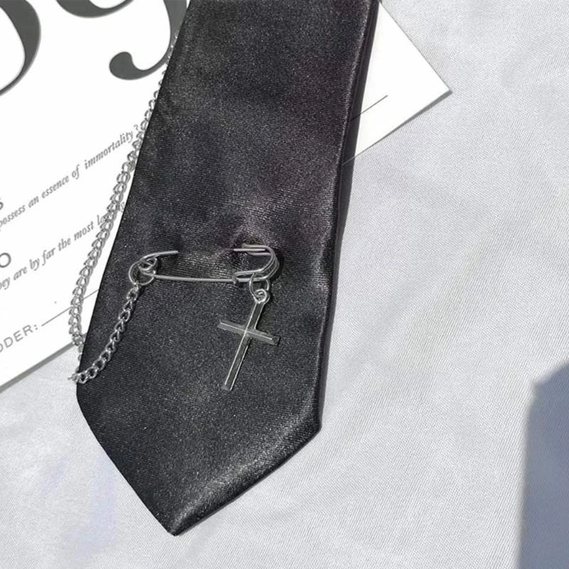 5Asd Women Metal Chain pesco