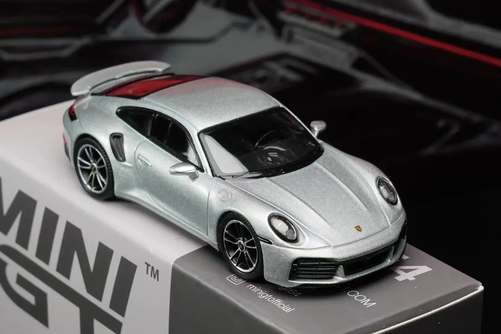 1:64 Porsche 911 perak Turbo S model mobil simulasi die cast, koleksi dewasa bagian, mainan anak laki-laki, hadiah liburan anak-anak