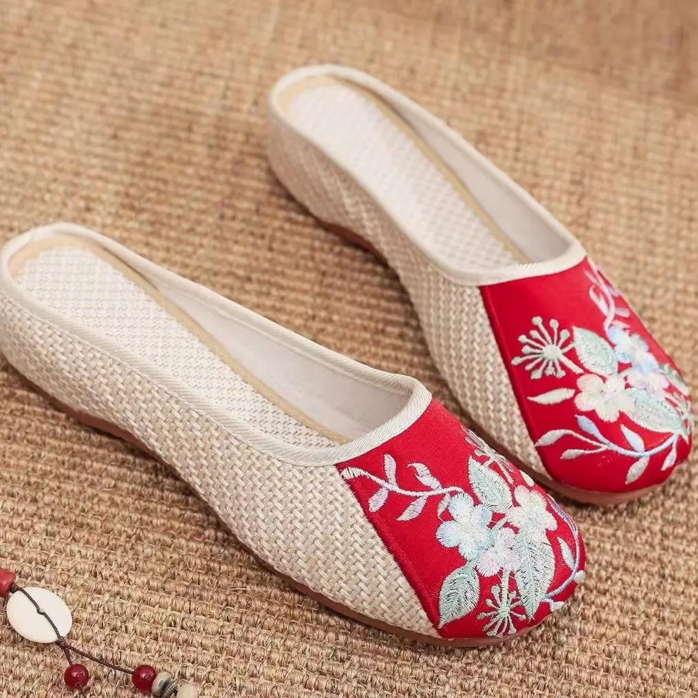 

Women Flat sole Baotou Linen Embroidered Slippers Summer New Soft sole Non Slip Breathable Ethnic Style Outdoor Half Slippers