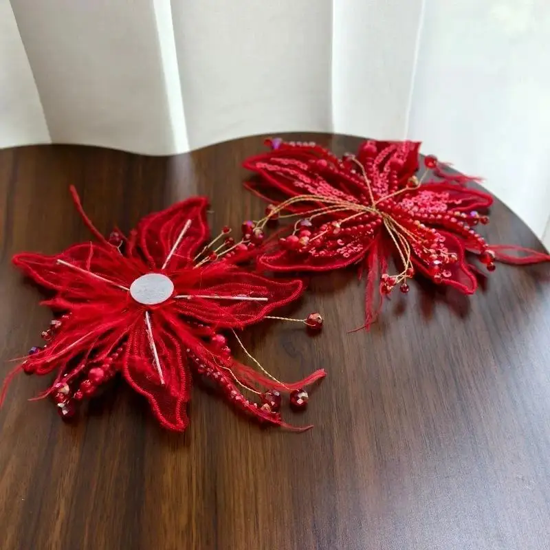 1 Stück Kristallblumen-Spitzenapplikation mit Perlen und Federn, 3D-Organza-Blumenapplikation, gedrehter Draht, handgefertigt, zum Aufnähen, DIY-Nähzubehör – Detail 11