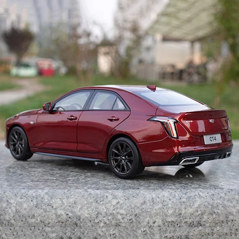 1/18 US GM CT4 Metal Diecast Alloy Car Model Simulation Display Ornaments Boys Toys Gifts Collection