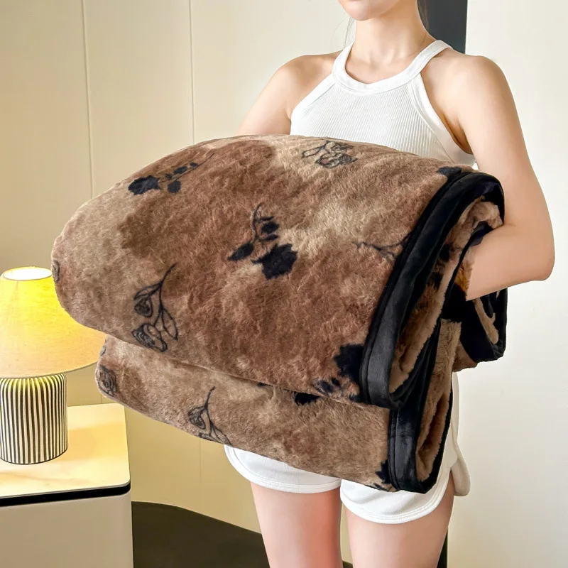 

2025 new thickened snow mink blanket light luxury high-end office lunch break blanket air conditioner blanket