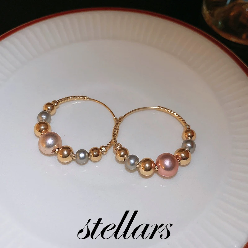 

Blue Pearl Square Glass Gradient Stud Earrings for Women, Trendy and Unique, Lightweight Luxury Geometric Earrings