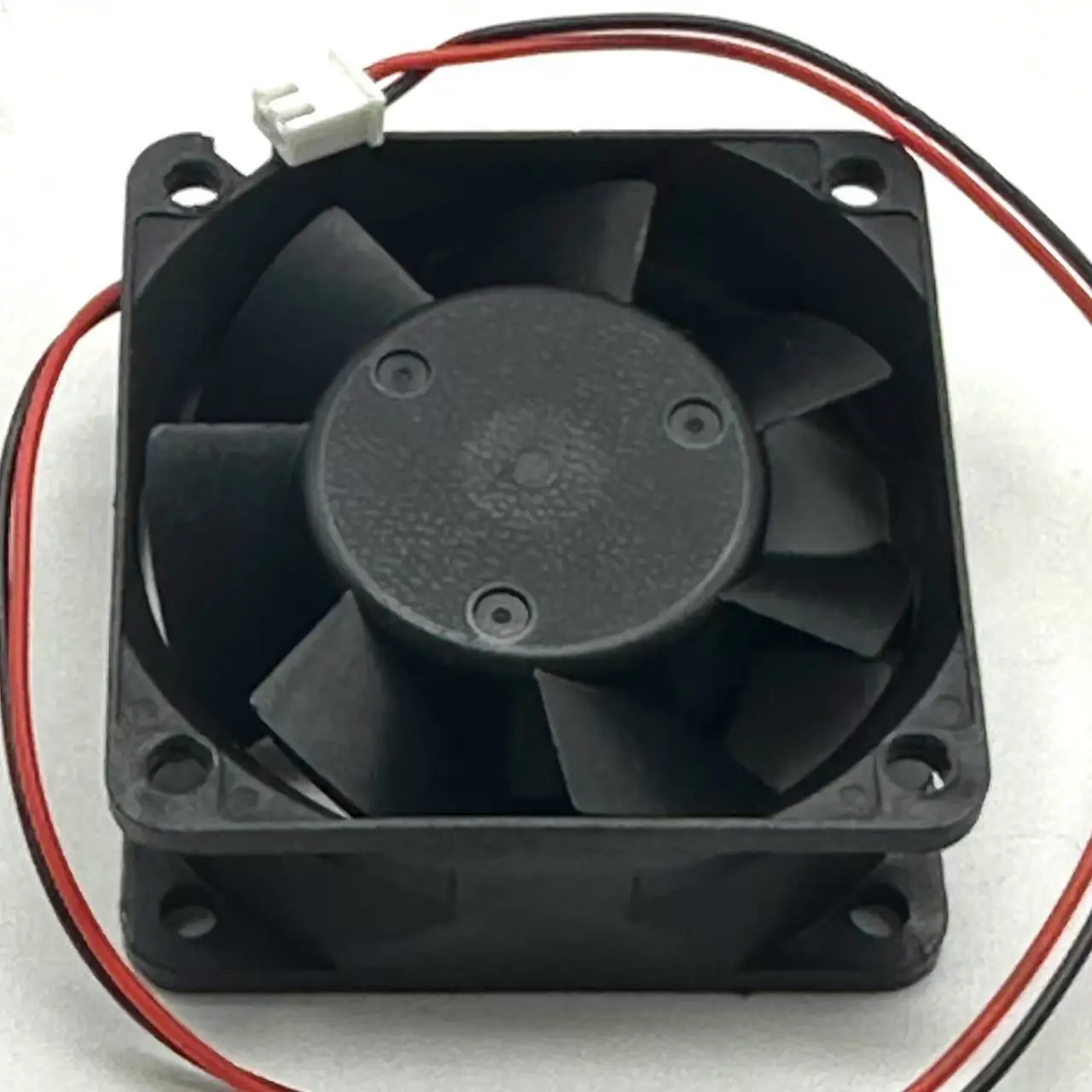 

Foxconn PVA080F12H DC 12V 0.36A 80x80x20mm 4-Wire Server Cooling Fan