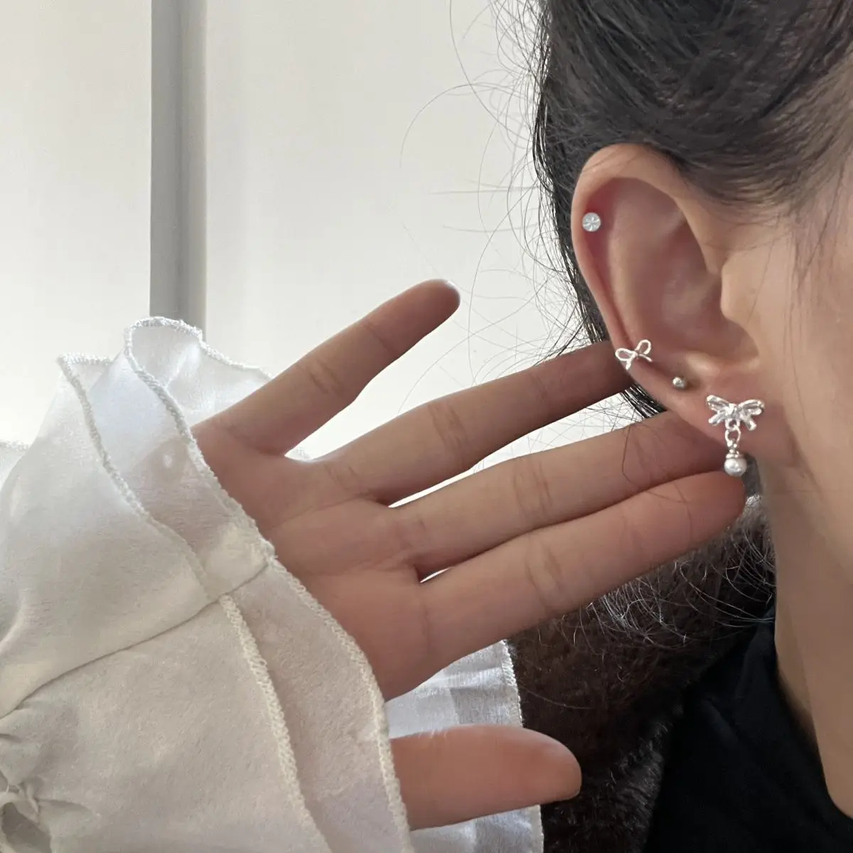 Bow Pearl Stud Earrings Sweet Delicate Hypoallergenic Silver Post Lightweight Versatile Daily Party Gift for Women