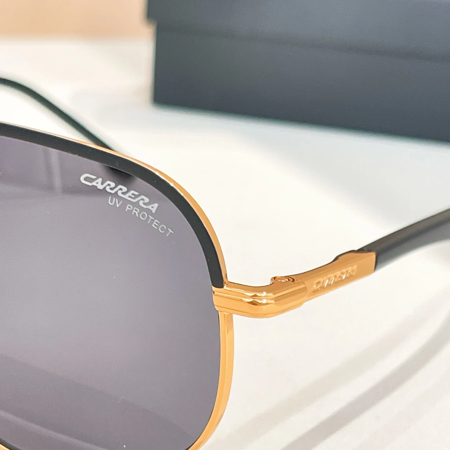 نظارات شمسية كاريرا ريترو غير منتظمة للرجال بإطار معدني كلاسيكي نظارات شمسية للرجال بتصميم علامة تجارية عصرية نظارات قيادة خارجية