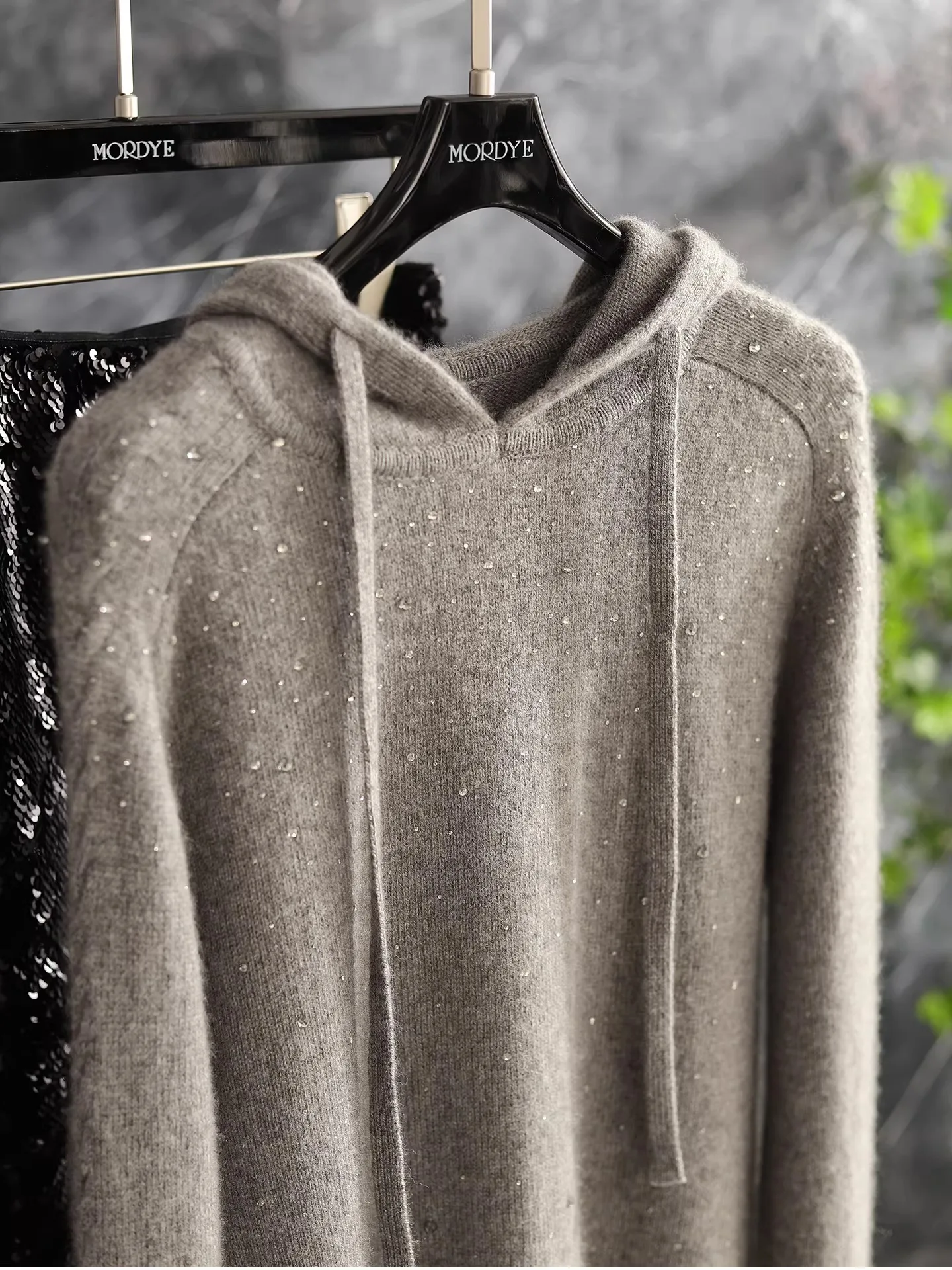 

Низкопрофильная светящаяся в темноте шерстяная вязаная шапка с эффектом дождевой капли, украшенная стразами, мягкая, для повседневной носки, женская, модная.