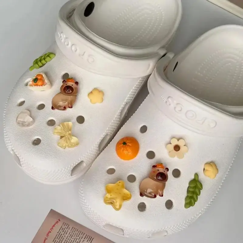 12PCS Hole Shoe Flower Decoration Beaver Hole Shoe Buckle DIY Capybara Resin Accessories High-End Feelings Parts image 4