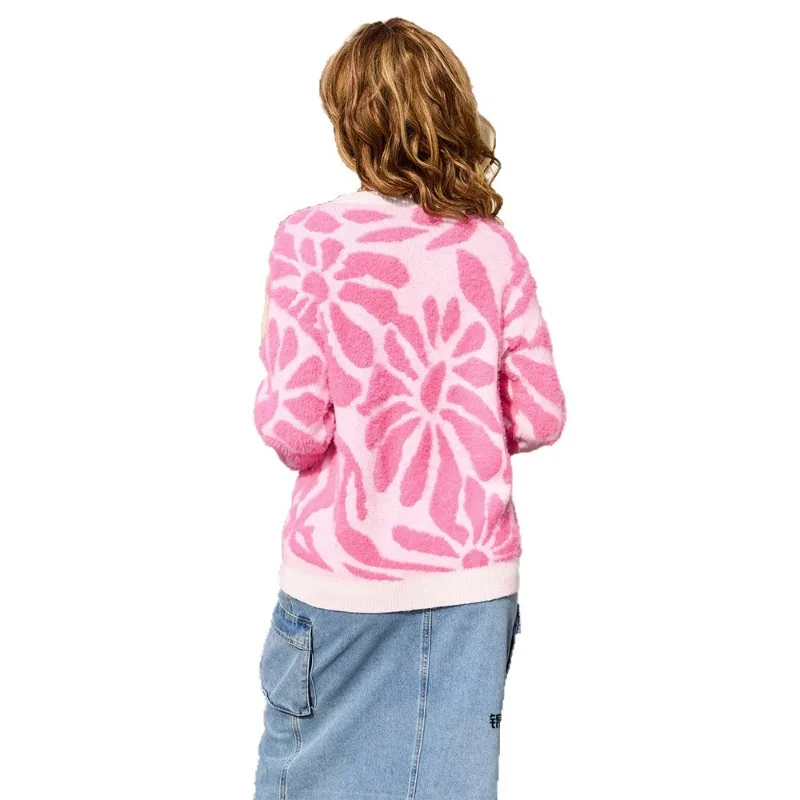 เสื้อสเวตเตอร์ไหมพรมผู้หญิงใหม่ ฤดูใบไม้ร่วงและฤดูหนาว 2025 ลายดอกไม้ขนปุย คอทรงกลม อุ่นสบาย