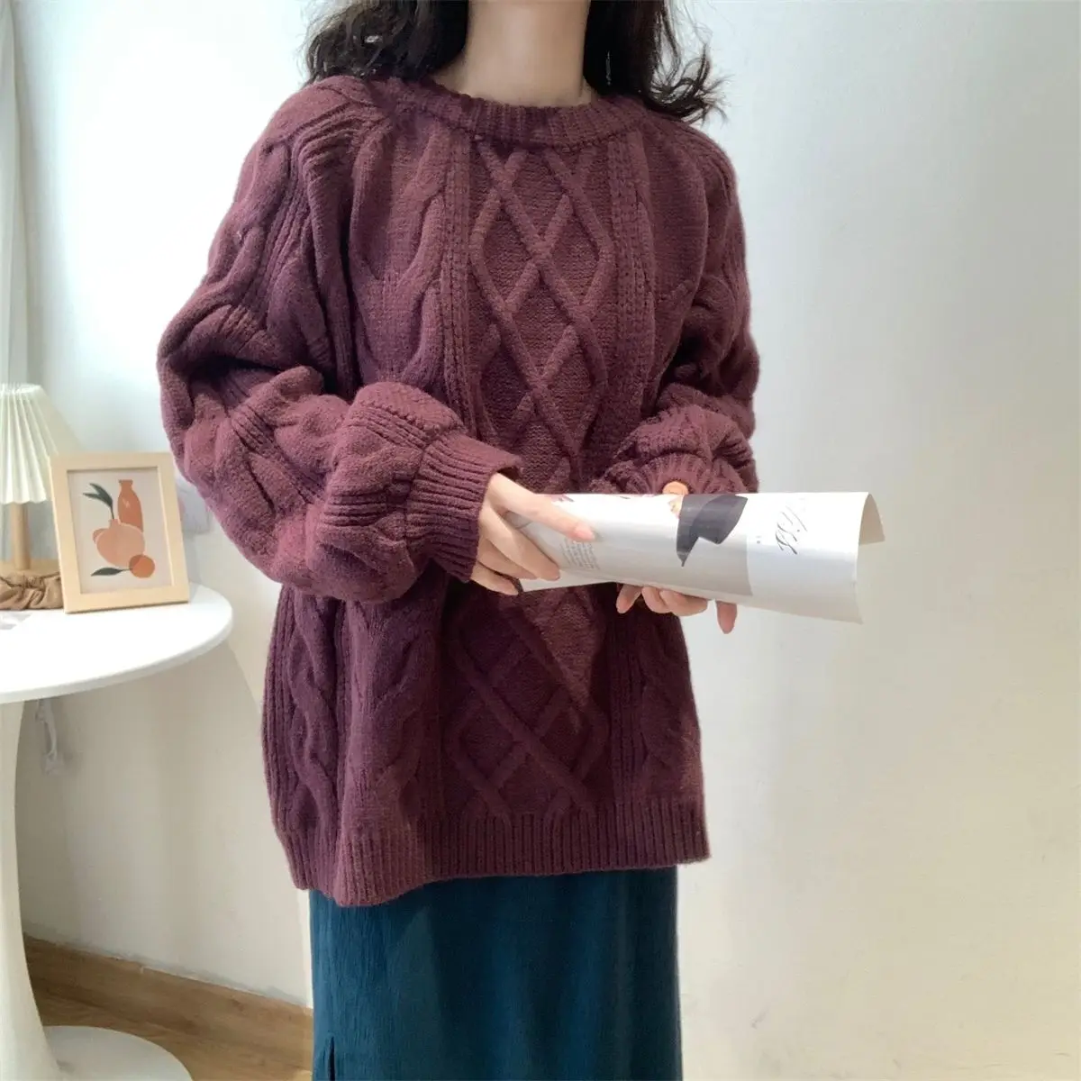 

Autumn and Winter New College Style Loose Knitted Sweater Thickened Warm Twist Pullover Mid-length Sweater for Women 2026