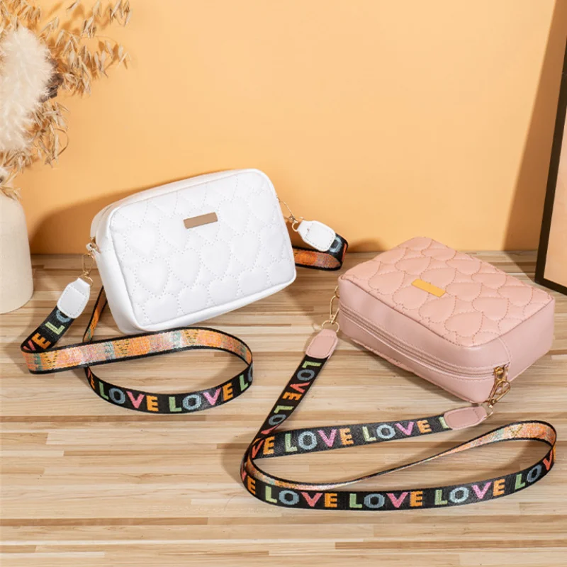 2023 Small Messenger Bag for Women Trend Heart Lingge Embroidery Camera Fashion Ladies Shoulder Crossbody Bags Mobile Phone Bag