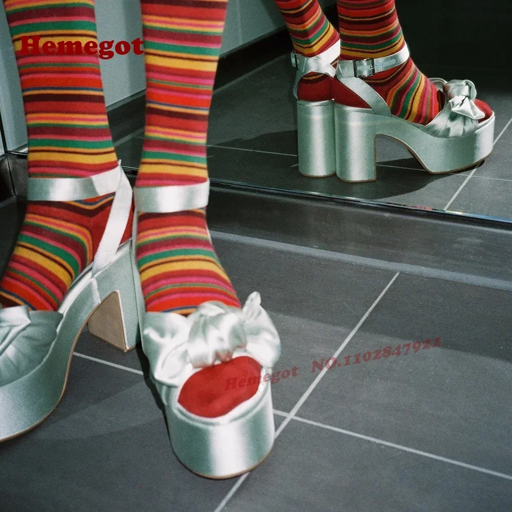 

Белые атласные босоножки на массивном каблуке, женские босоножки на платформе с открытым носком и пряжкой-бабочкой, новинка 2025, однотонная обувь для вечеринок с открытой пяткой