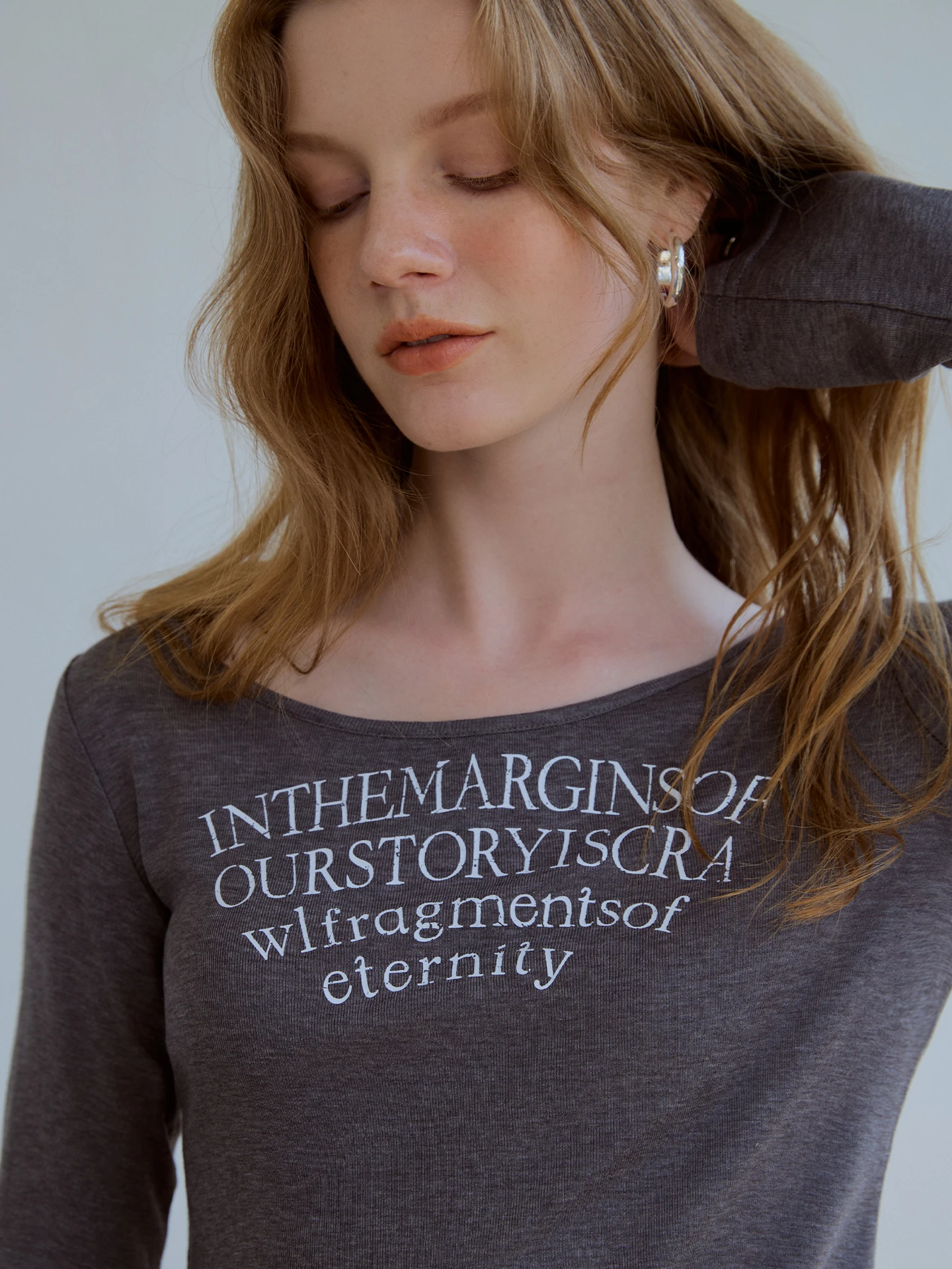 

Comfortable Long Sve T-irt Casual Versatile 3 Color Letter Print Ry Early Autumn Outerwear Base irt for Women