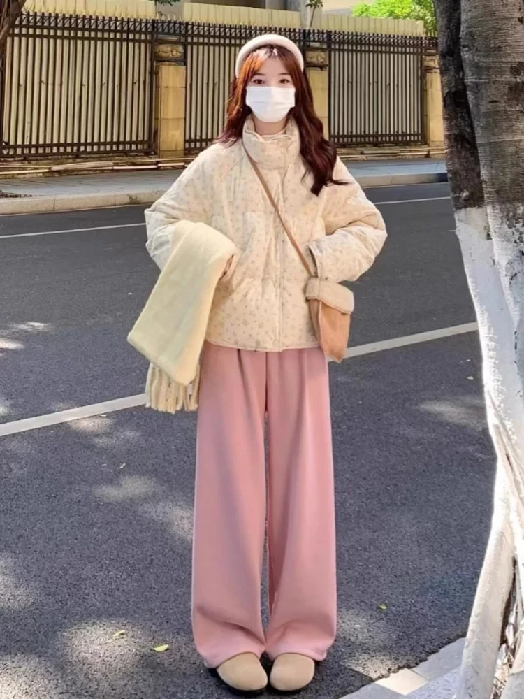 

2025 зимнее новое стеганое пальто в корейском стиле с цветочным принтом для миниатюрных женщин, короткий толстый пуховик