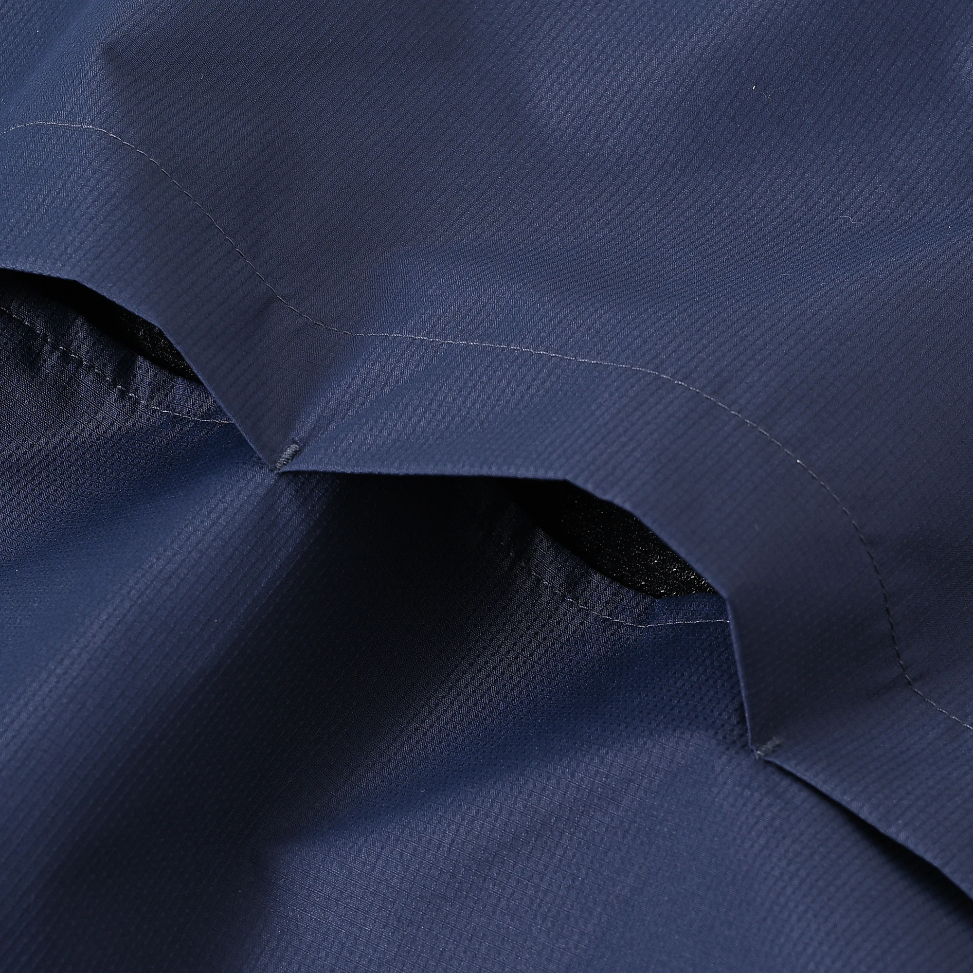 Sommerliche, wasserdichte Regenjacke für Herren, leichte, dünne Regenjacke mit Innentasche, ideal zum Campen, Wandern, Radfahren und Angeln. – Detail 25