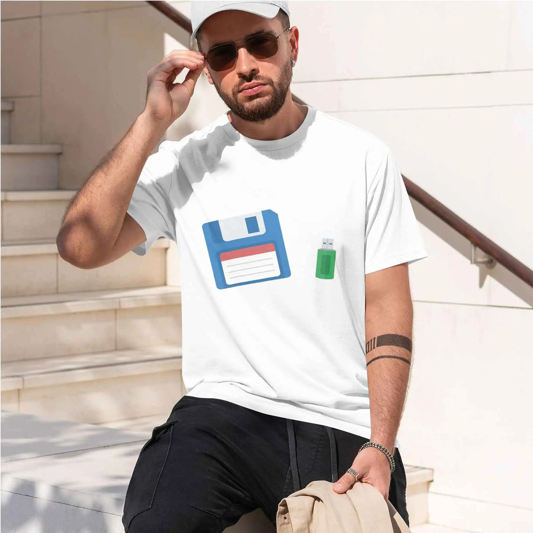 2026 new printed T-shirt printed with Men's Retro Floppy DiskT-Shirt Funny I Am Your Father USB Humor Nostalgic Tech Casual Te