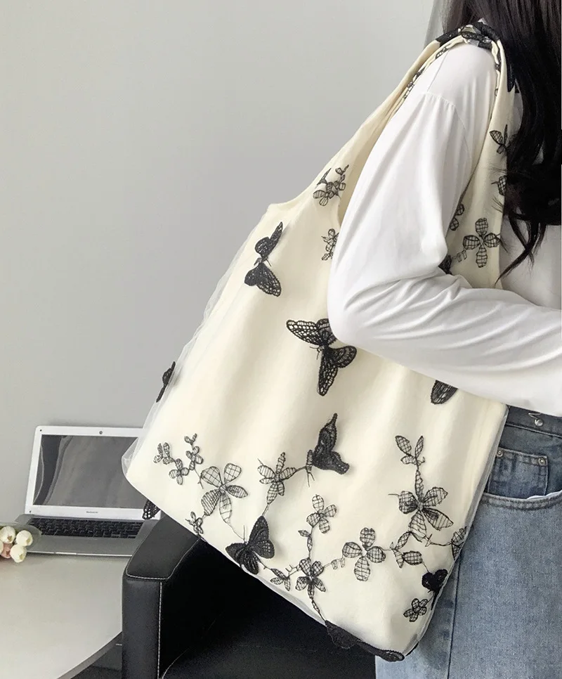 Shoulder Bag For Women 2023 Summer New Embroidered Butterfly Lace Large Capacity Handbag Fashion Versatile Commuter Shopping Bag