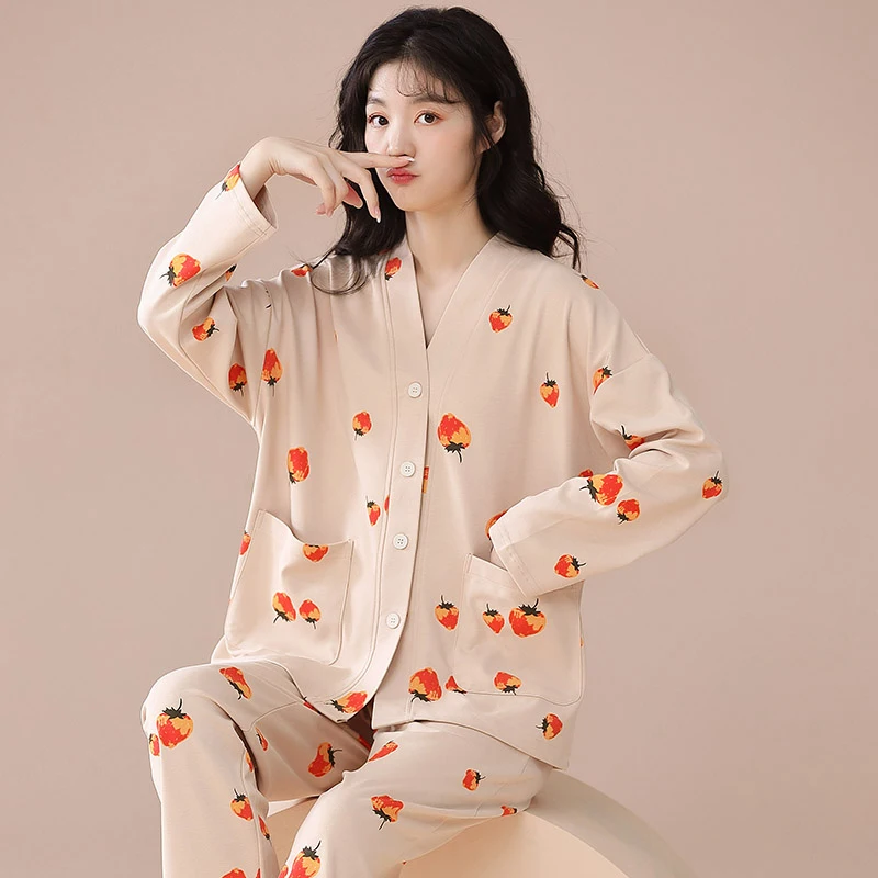 

Nouveau pyjama tricoté pour femmes au printemps et à l'automne cardigan V - neck manches longues costume décontracté à la fraise