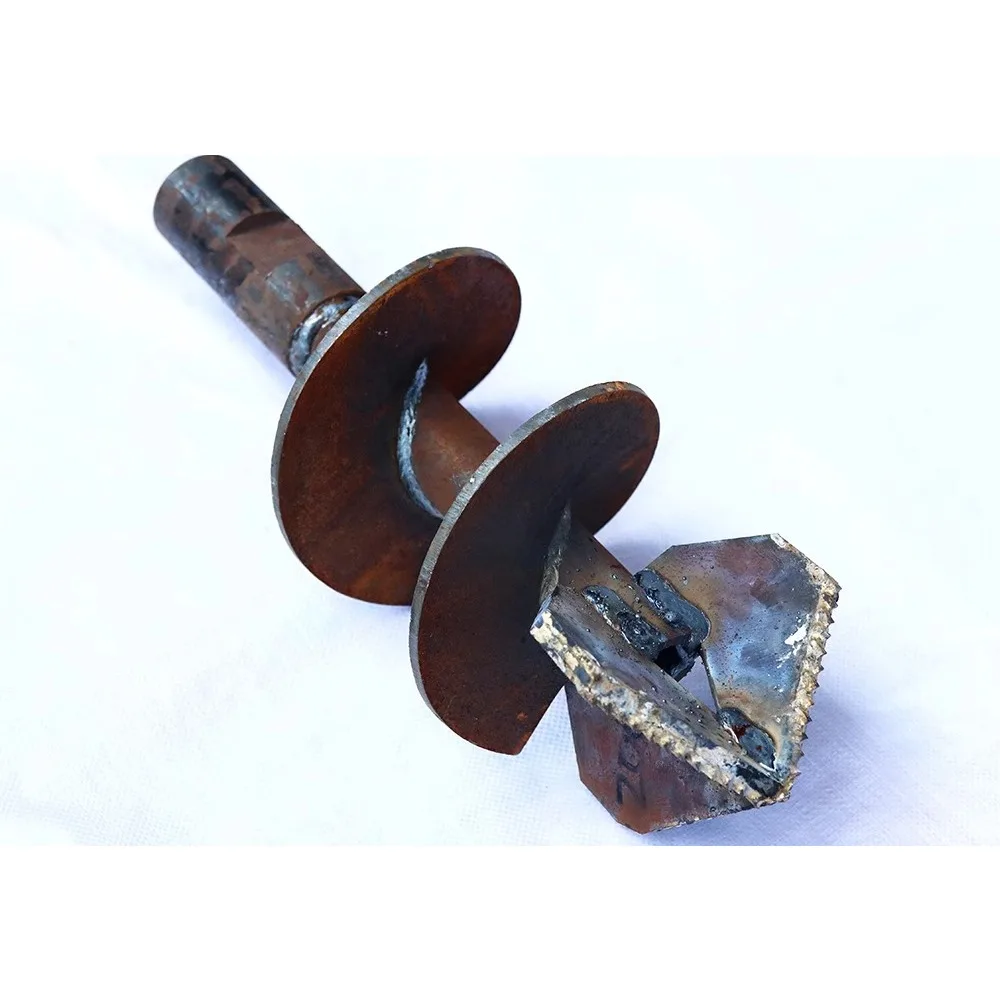 

Earth-fetching trilobal alloy twist drill bit