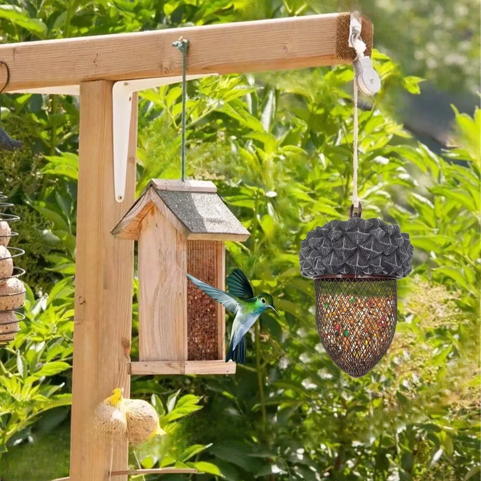 Garden ornaments Hummingbird acorn wrought iron bird feeder resin crafts decoration