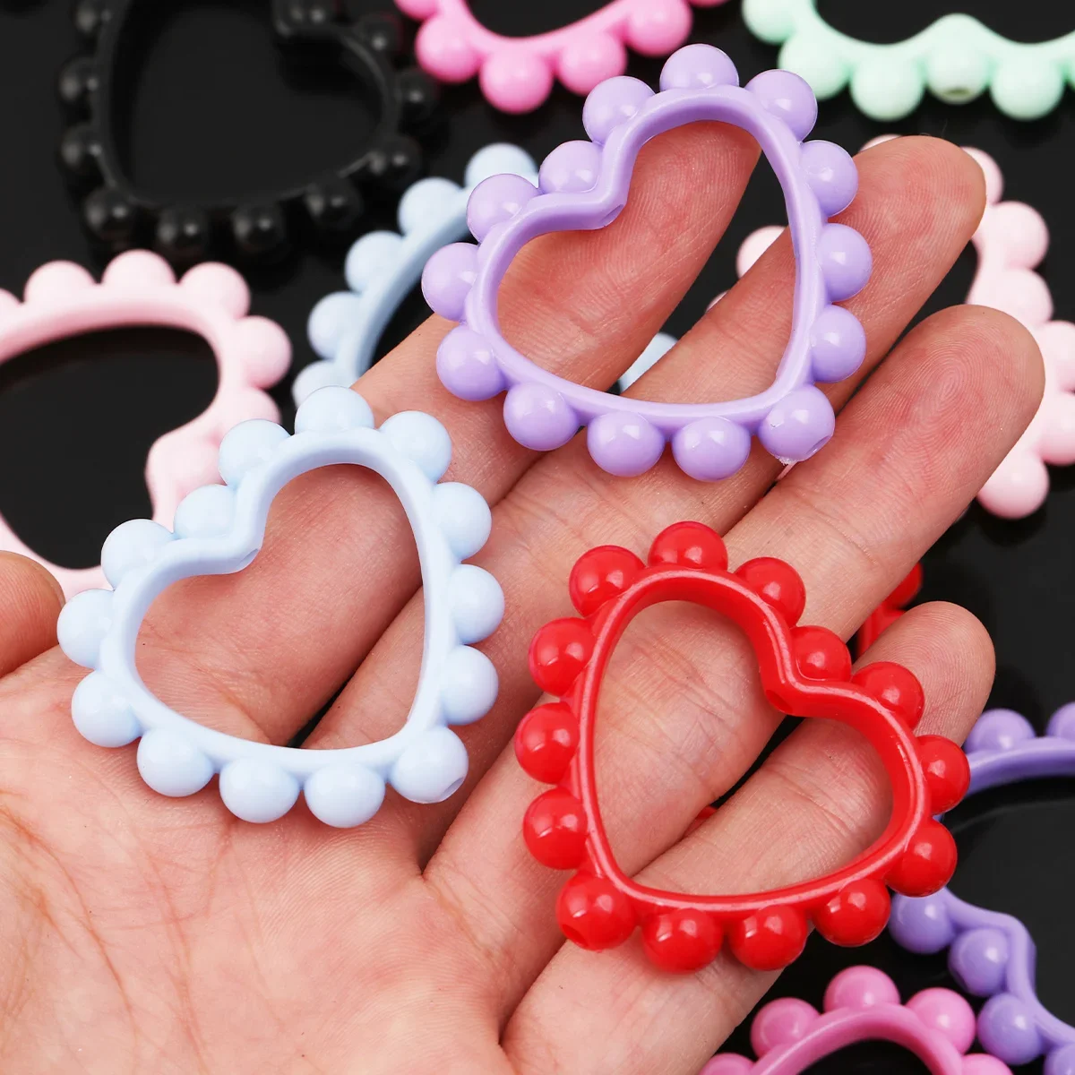 20/40pcs Random Color Hollow Dot‑Edge Heart Acrylic Beads,41*38mm Macaron Open Love Spacer Beads,for DIY Crafts