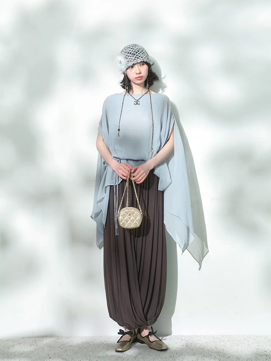 

Liparpa Chiffon Shawl Ultra-light Asymmetrical Shoulder One-Shoulder Blouse Curtain Sleeveless round Neck Mid-length Women's ...