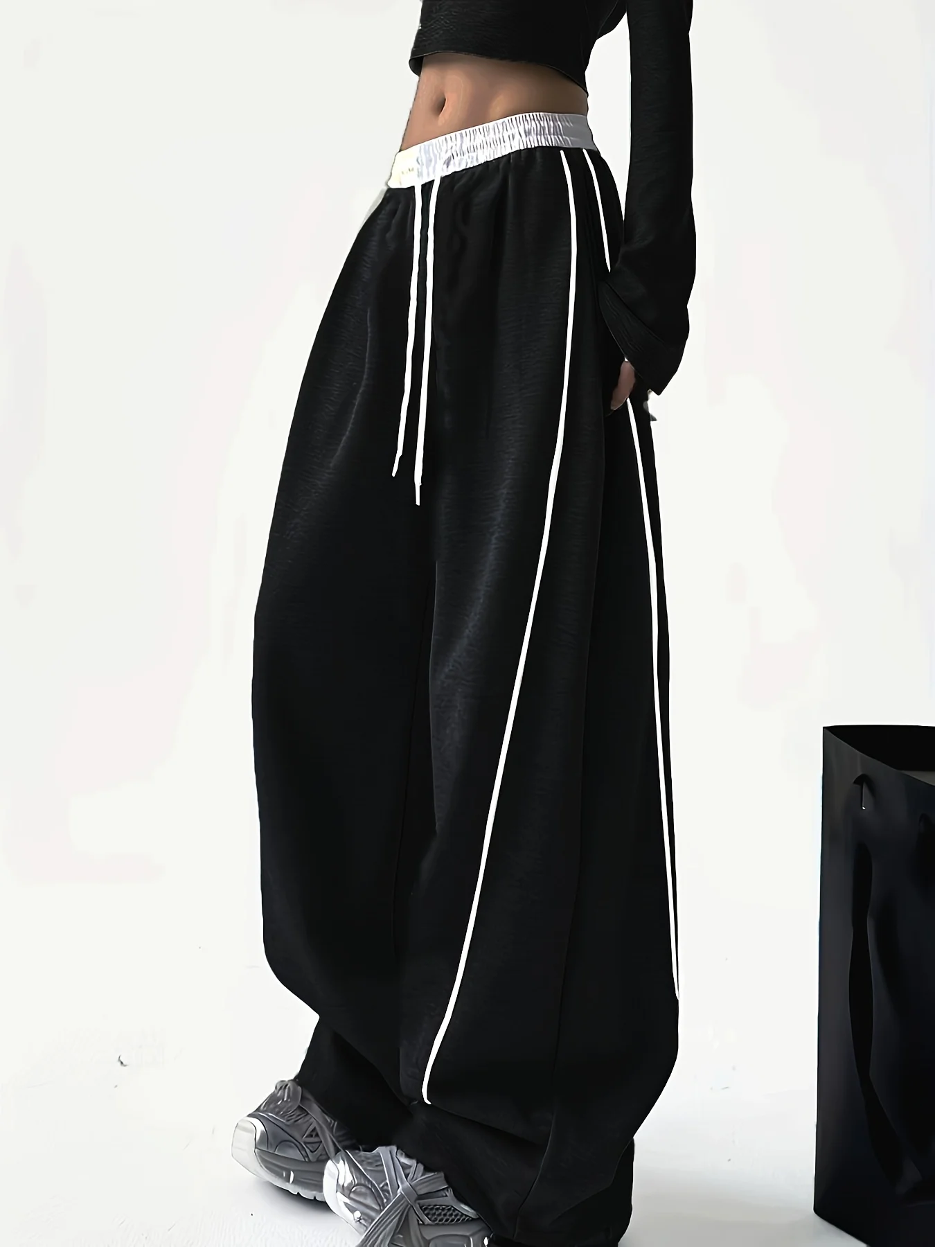 Damen Off-White Hose mit weitem Bein, schwarzer Bund, seitliche Ziernähte, Kordelzug, elastischer Bund, lockere, lässige Hose, Streetwear, Kinder – Detail 8