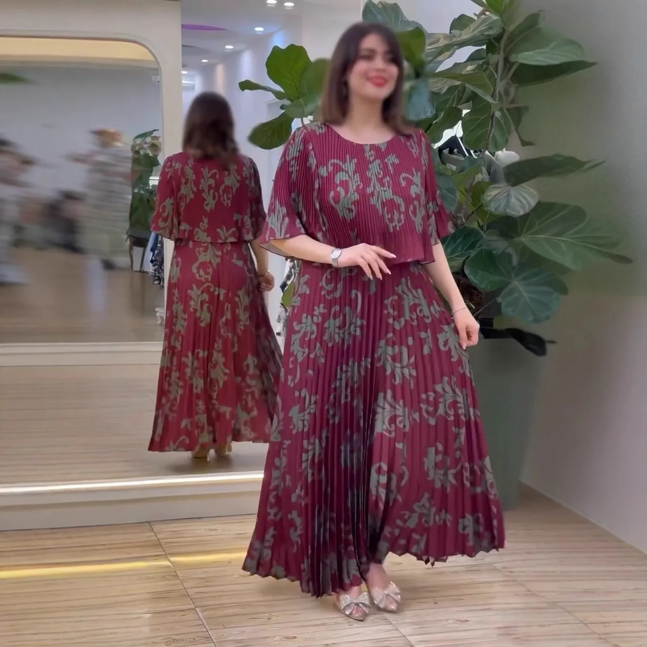 

New fashion temperament loose pleated short-sleeved top printed skirt two-piece set simple and versatile elegant holiday style h