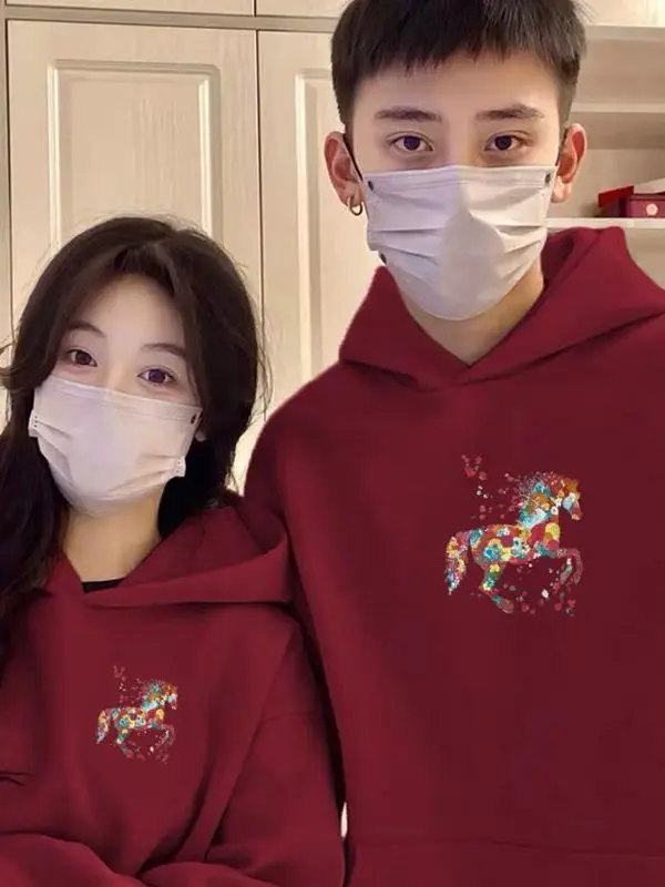 

Толстовка с капюшоном больших размеров для мужчин и женщин, на флисовой подкладке, модная новогодняя одежда в корейском стиле, с длинными рукавами, с мультяшным принтом