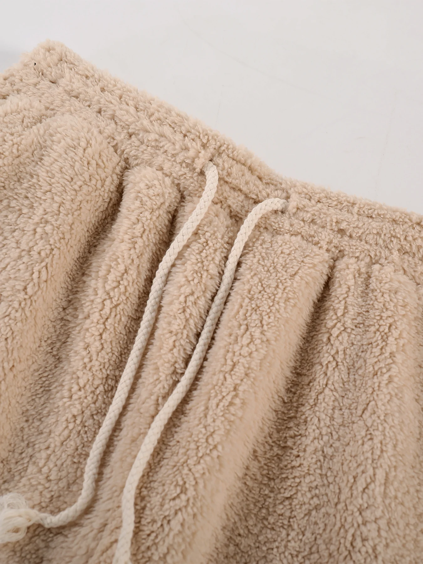 طقم سويت شيرت شتوي للرجال من الصوف بغطاء للرأس وسروال دافئ كاجوال مكون من قطعتين بدلة رياضية مريحة ملابس الشارع