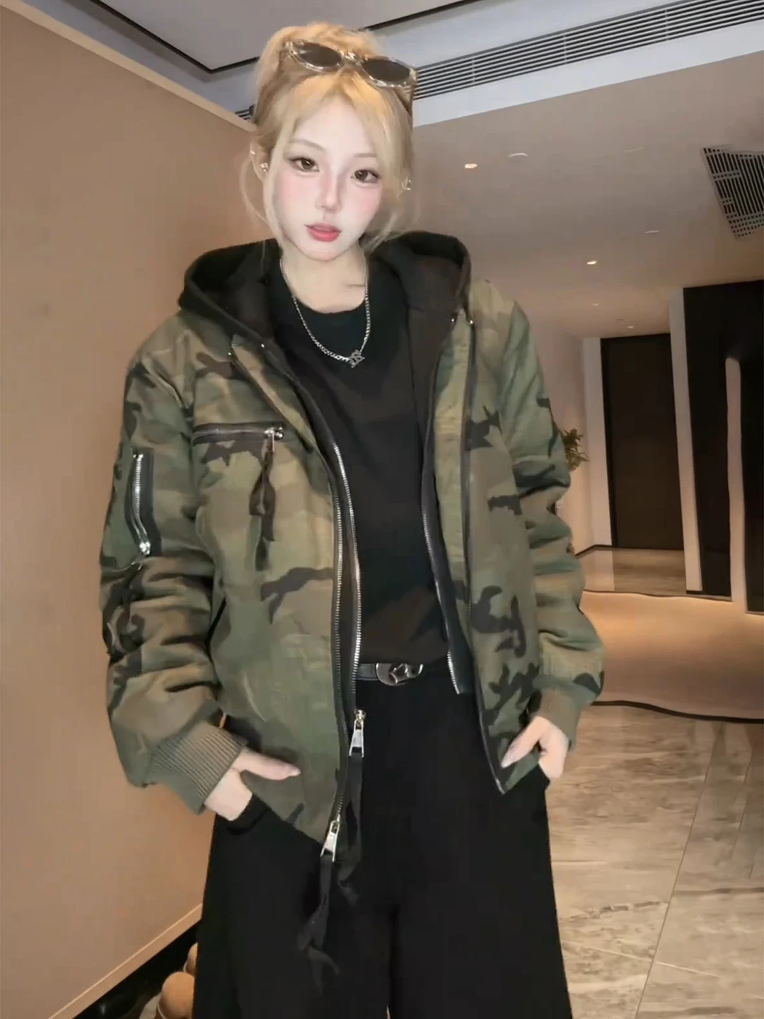 

American Camouflage Thiened Warm Cotton Jaet Men's Winter Workwear Bomber ort Coat with Hood Casual Loose Fit Long Sve