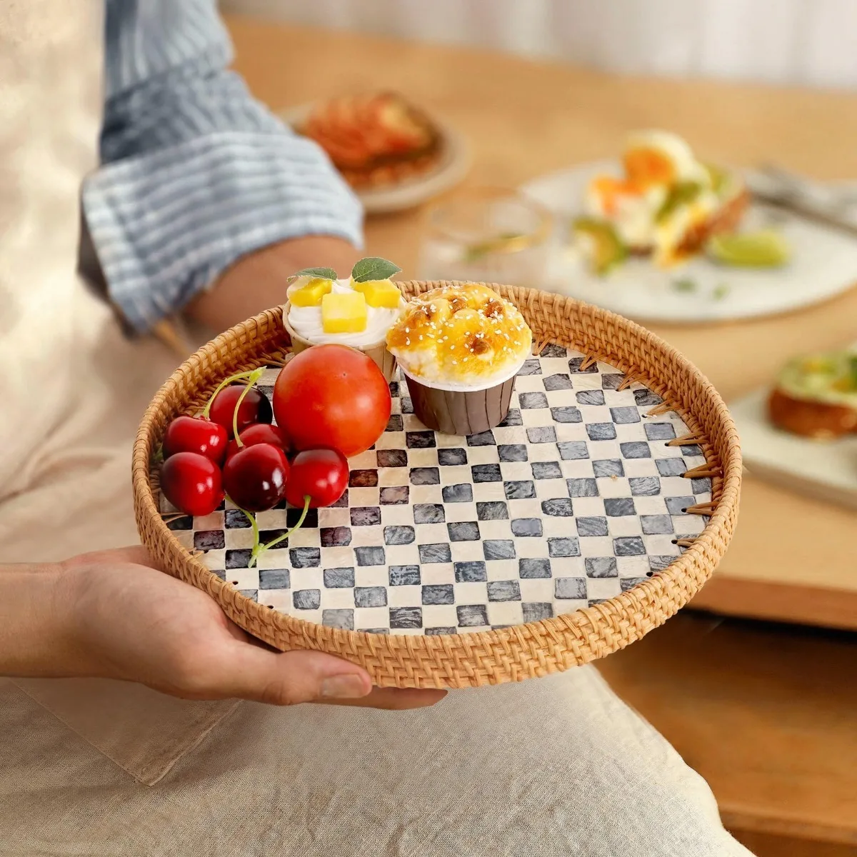Round Rattan Tray with Mother of Pearl Inlay Rattan Serving Tray for Coffee Bread Fruits Decorative Wicker Tray for Table Decor