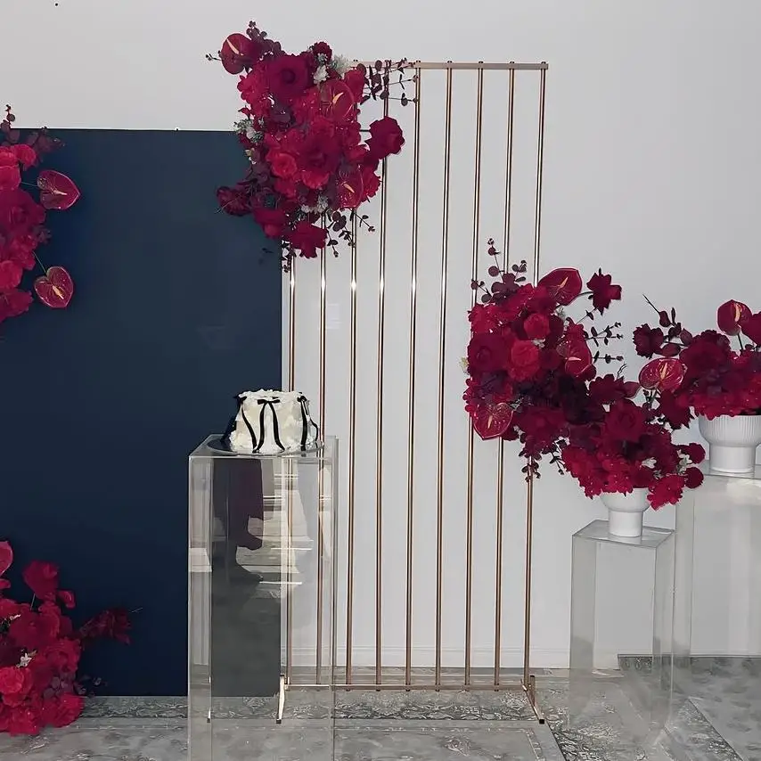 

Elegant Wrought Iron Wedding Arch Backdrop Floral Design Vintage Style Ceremony Decor for Stage