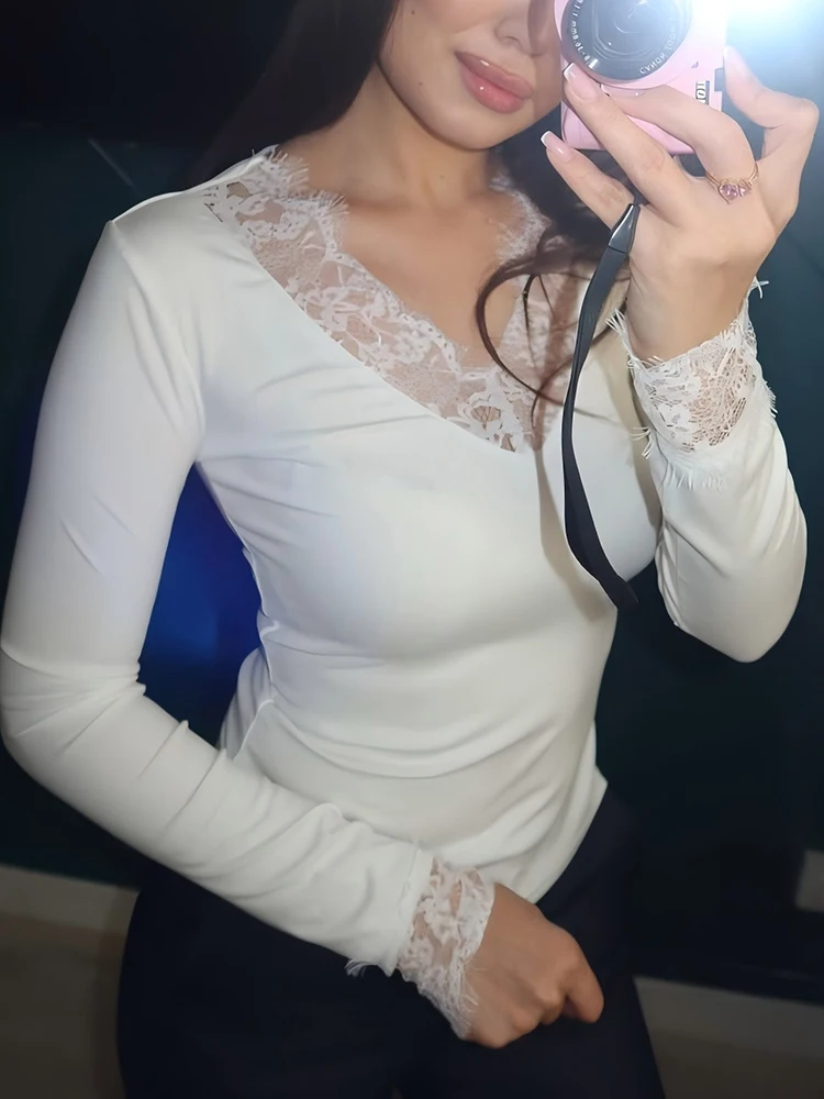 Oniflyme الدانتيل المرقعة مثير المرأة تي شيرت موضة بلون الخامس الرقبة طويلة الأكمام تمتد سليم المحملة القمم الخريف ملابس الشارع الشهير غير رسمية