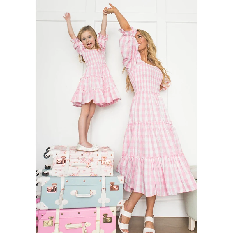 Family Mom Baby Women Girls Dress Summer Mother Daughter Matching Dresses Pink Grid Family Look Mom And Me Clothes Outfits