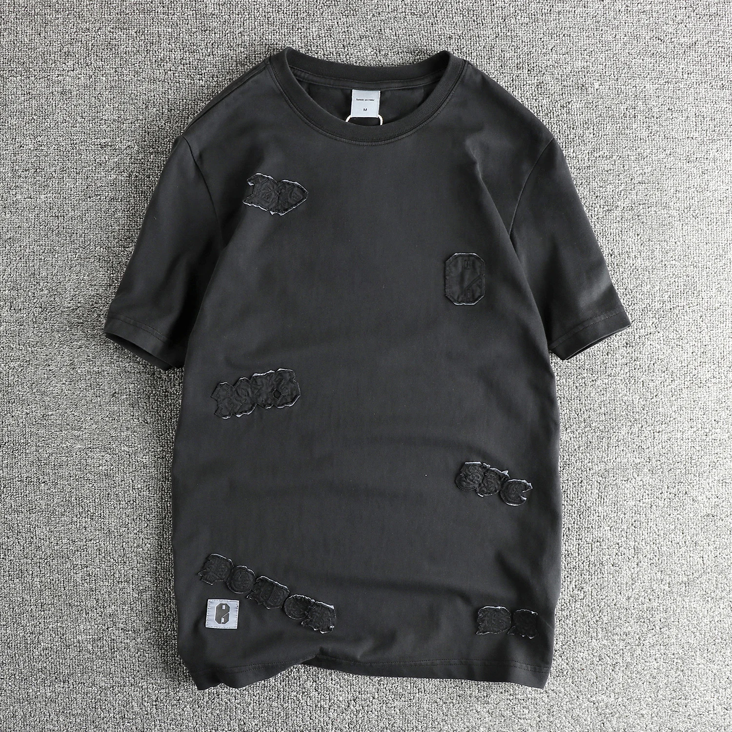 

A short-sleeved T-shirt with applied-on letter patterns for men, heavily washed and aged, retro pure cotton half-sleeved T-shirt
