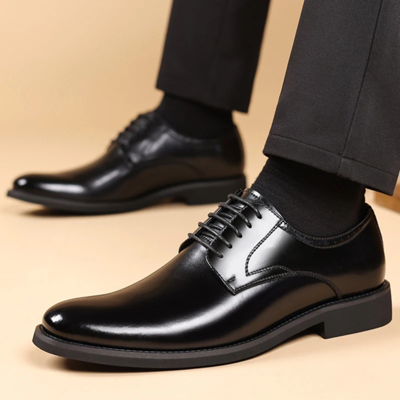 

Мужские черные полированные кожаные туфли дерби с заостренным носком на шнуровке, на квадратном каблуке, для официальных мероприятий, бизнеса, свадеб, офиса, работы, простые и стильные.